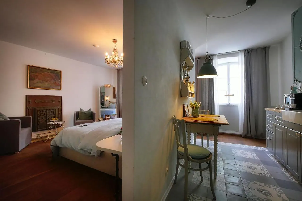Guest house Pension Chapeau Landsberg am Lech