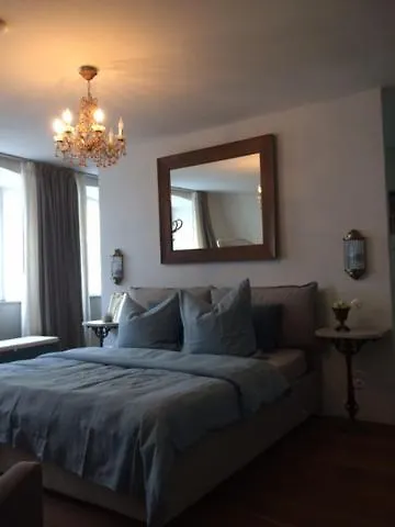 Guest house Pension Chapeau Landsberg am Lech